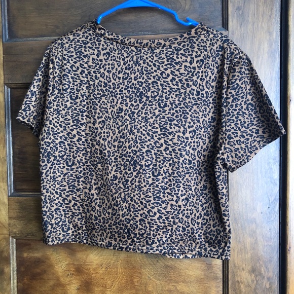 Cheetah print crop top - Picture 3 of 3